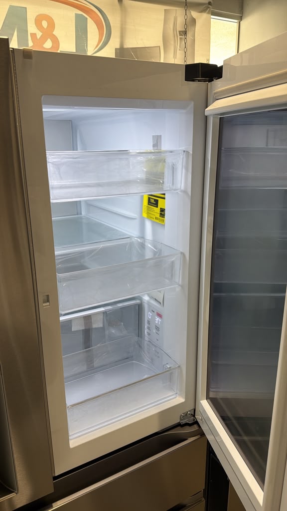 LG Refrigerator 4-door InstaView Mycolor