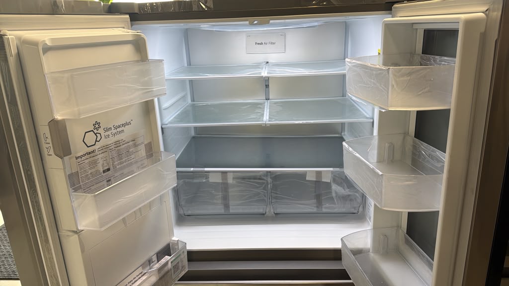 LG Refrigerator 4-door InstaView Mycolor