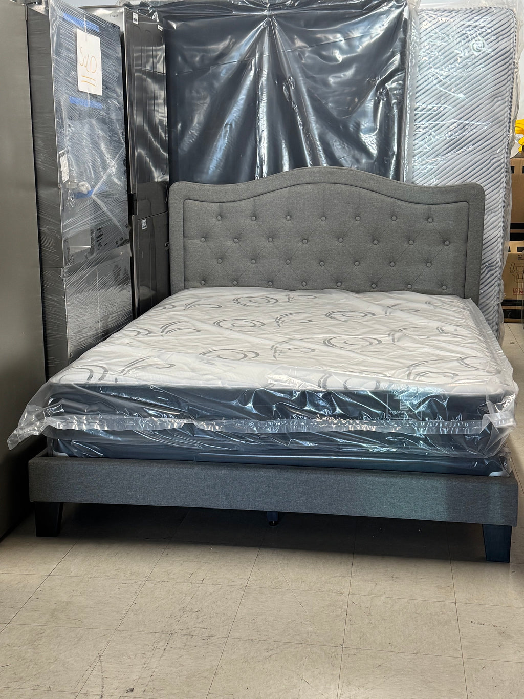 Queen Bed Light grey